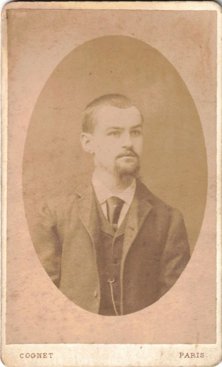 Paris - Récompensé à l'Exposition Universelle de 1889 - Photographie Artistique - Cognet - 28, Faubourg St Honoré - Paris - 1883 - Les Clichés sont conservés - J.H. Nacinet Paris