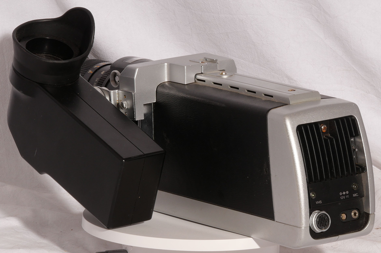 Pathé-Marconi Caméra vidéo couleur KC V1