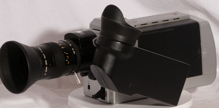 Pathé-Marconi Caméra vidéo couleur KC V1