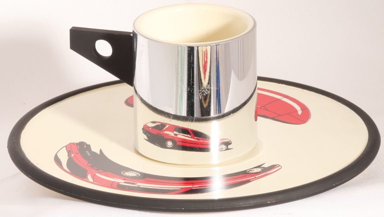 Artotem - Anamorphoses sur tasses à café Narcisse