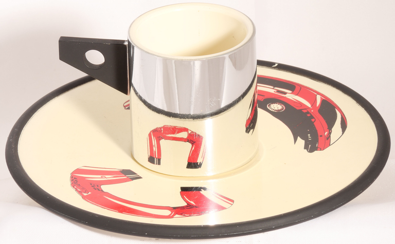 Artotem - Anamorphoses sur tasses à café Narcisse