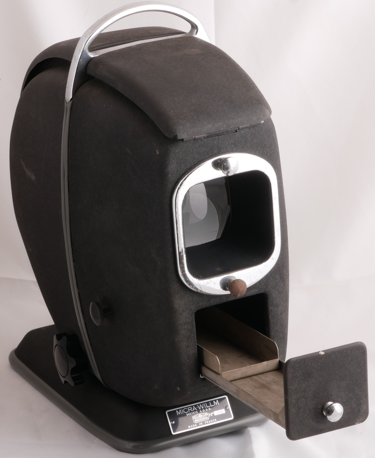 Bronzavia Projecteur de diapositives Micra-Willm ouvert