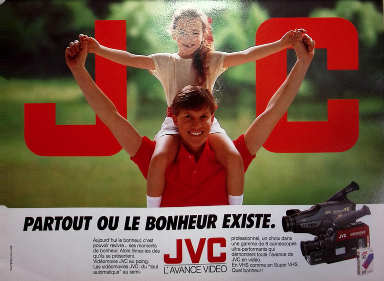 JVC caméscopes - Photo - mai 1990