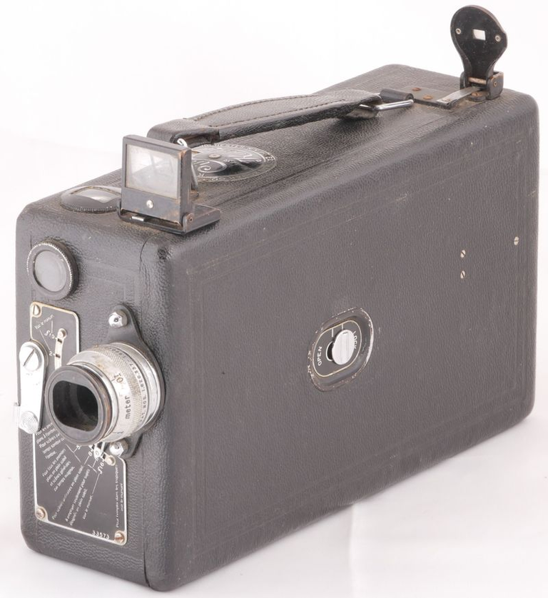 Ciné-Kodak Model B 1,9