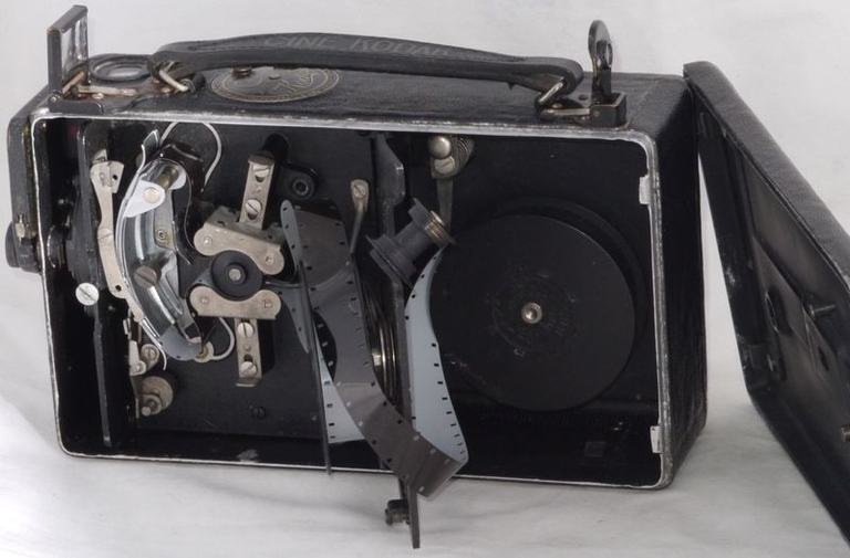 Ciné-Kodak Model B ouverte