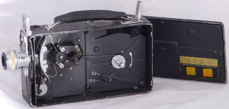 Ciné-Kodak Model K ouverte