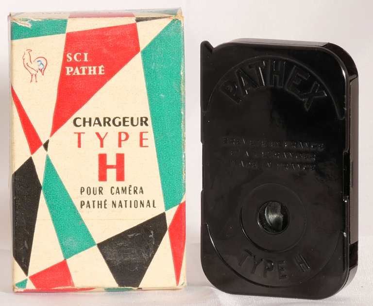Chargeur Pathé-Baby Type H et sa boîte