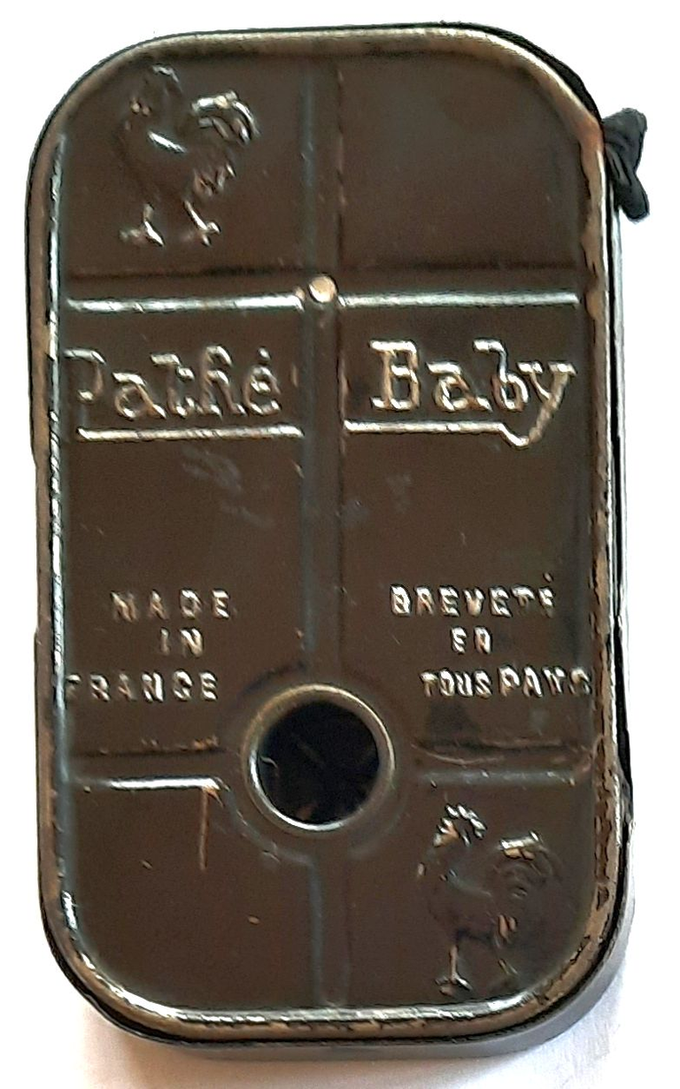 Chargeur Pathé-Baby métallique dos