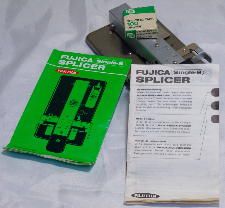 Fujica Splicer Single 8 ouverte avec sa notice
