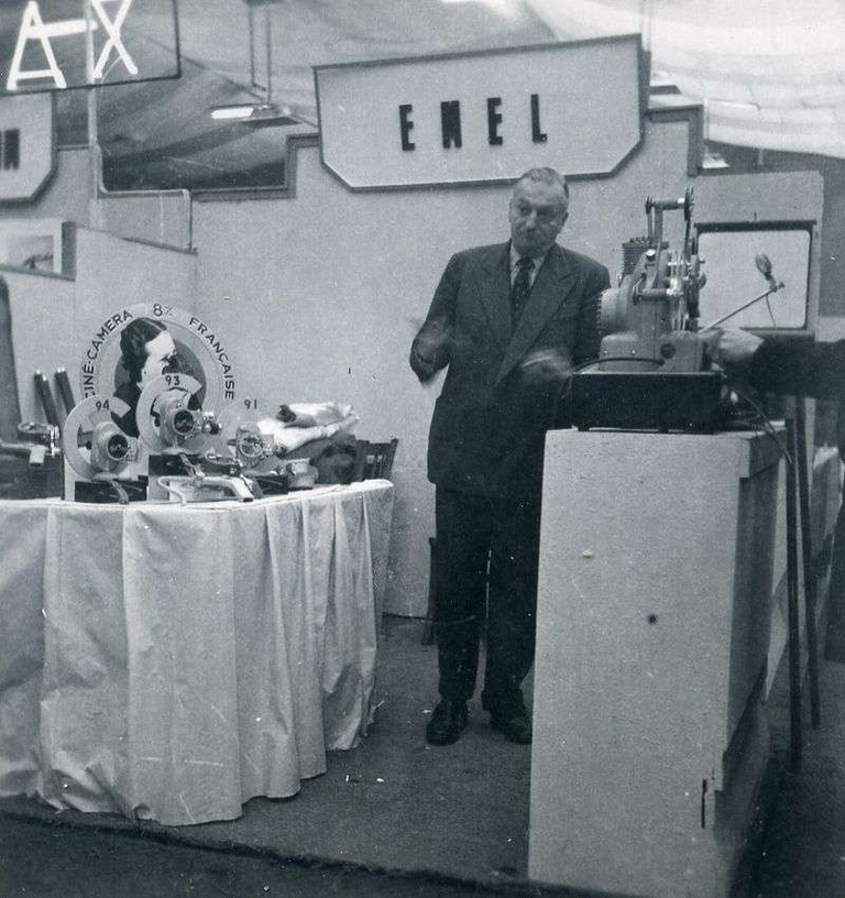 Emel - Salon Photo 1951