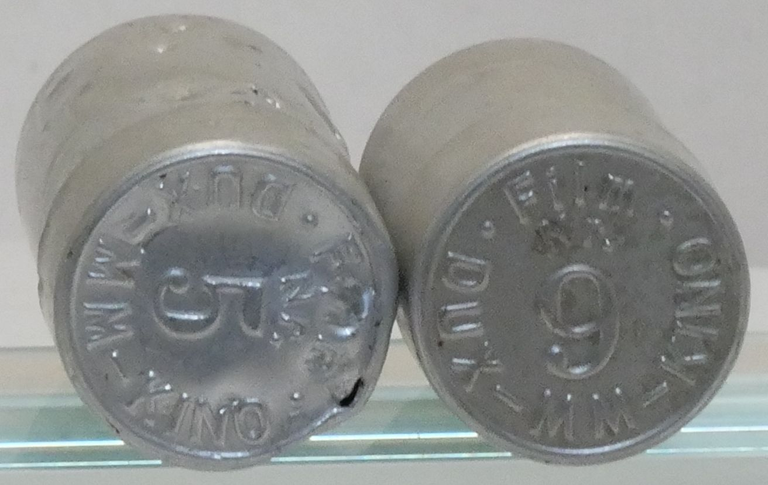 Boîtes de films pour le Dux Kino Modèle 44
