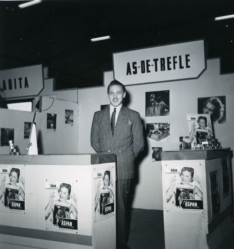 As de Trèfle - Salon photo - 1951