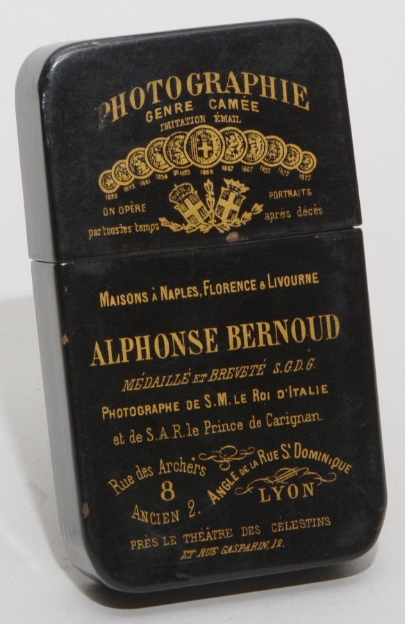 Rare boîte de Cartes de Visite : Lyon - Alphonse Bernoud - 8 rue des Archers ancien n°2