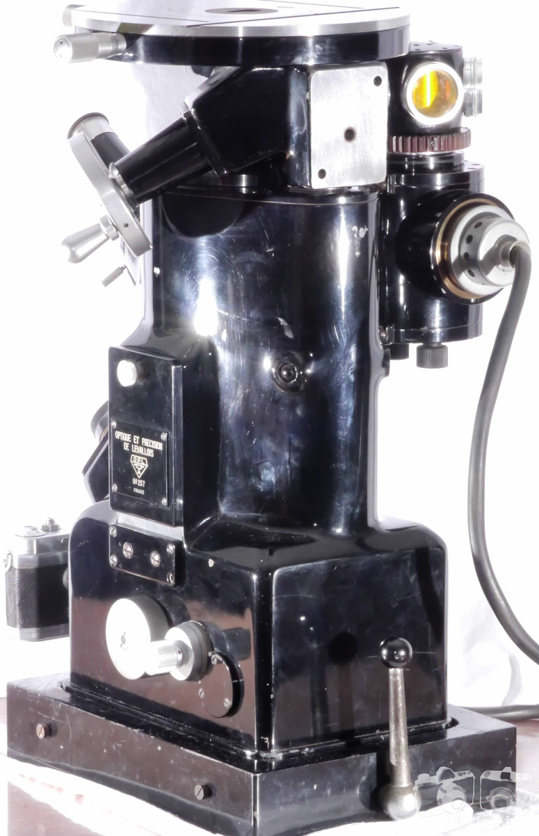 Microscope métallographique