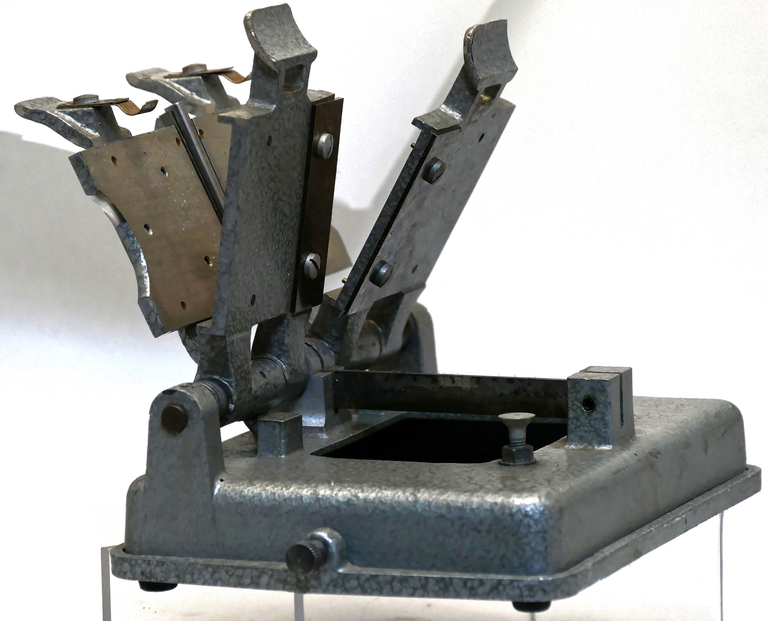 Colleuse pour film 70 mm