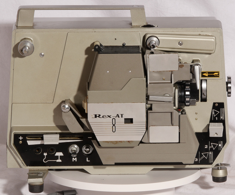 Projecteur Pathé Rex-AT 8