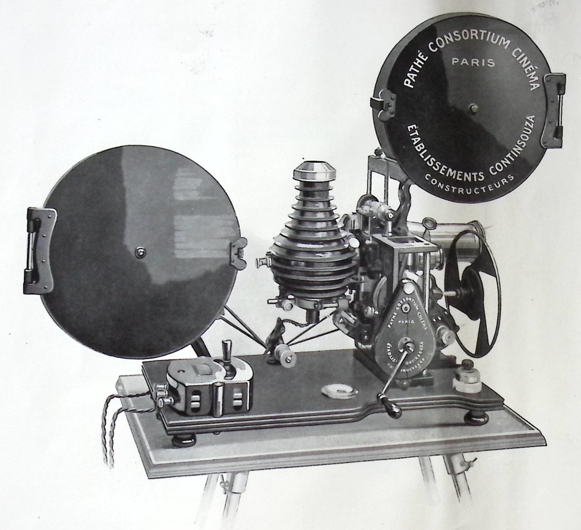 Projecteur Pathé N.A.U.